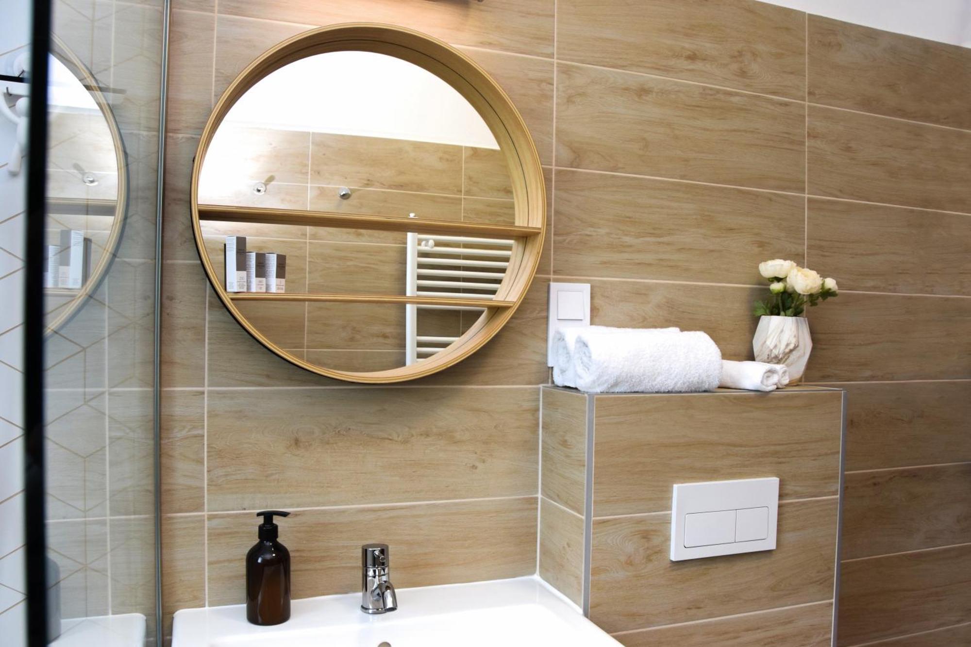 Silentium Premium Apartman Sarvar Exterior photo